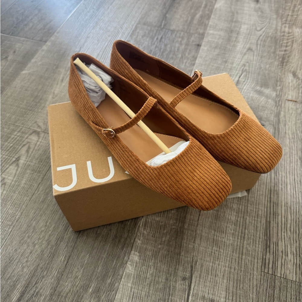 JustFab Camel Brown Corduroy Mary Jane Flats Size 8 (Mislabeled)